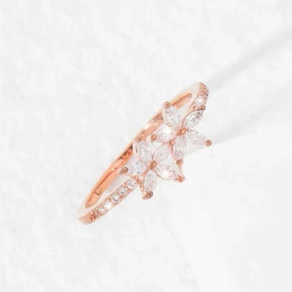 Rose gold color cubic zirconia ring 💍